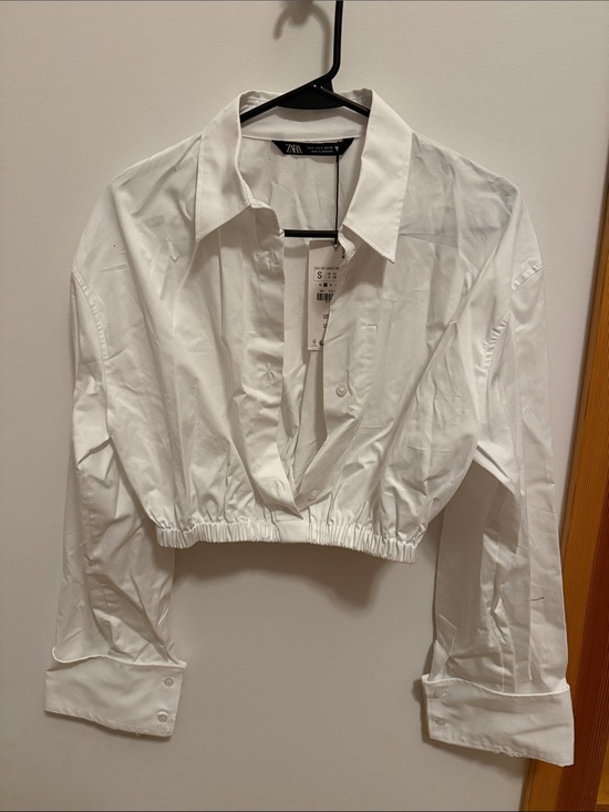Zara Tops - Zara White Cropped Elastic-Hem Button Shirt
